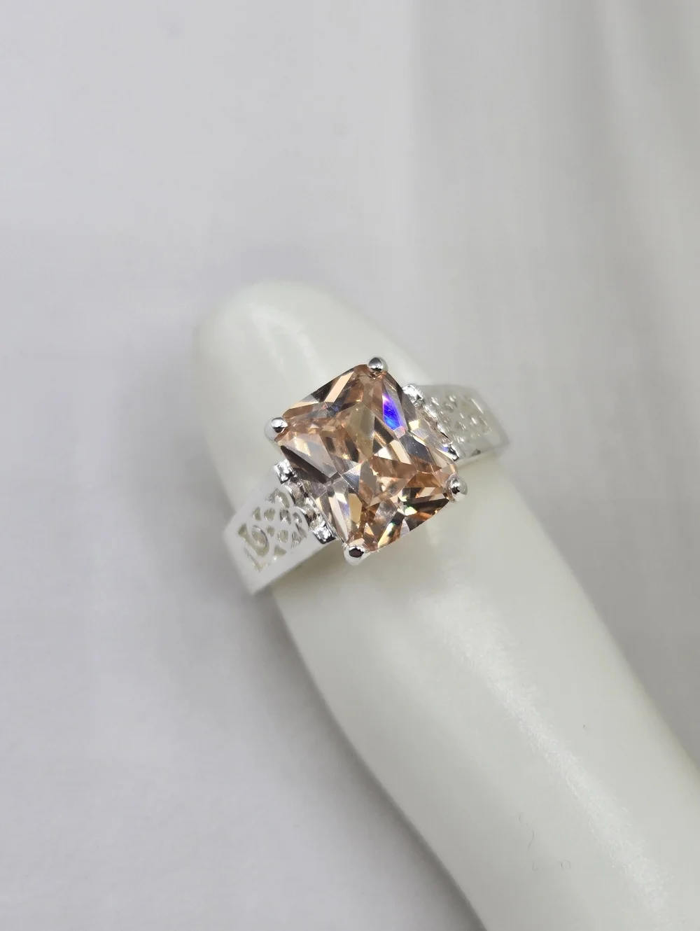 Swarovski Crystal Elements Silver Statement Ring Champagne Size 7 Prom Bridal - Picture 3 of 6